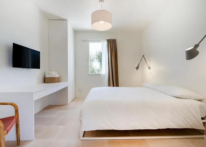 Villa Trulli Cicerali , trulli design con piscina panoramica Ostuni